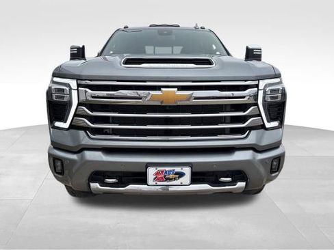 Certified 2025 Chevrolet Silverado 2500 High Country image 2