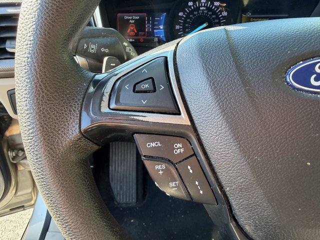 Used 2019 Ford Fusion SE FWD image 14