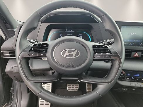 Used 2026 Hyundai Elantra Sport FWD image 19