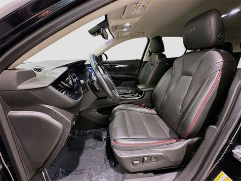 Used 2022 Buick Envision Essence w/ Technology Package I image 22