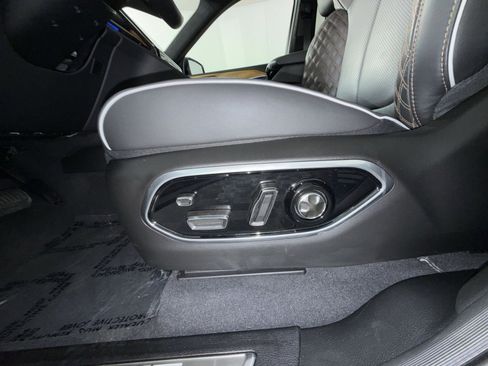 Used 2025 Jeep Grand Cherokee L Summit AWD/4WD image 14