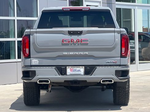 Used 2024 GMC Sierra 1500 AT4 image 5