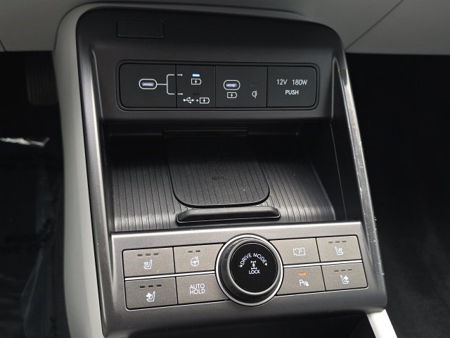 Certified 2024 Hyundai Kona Limited AWD/4WD image 16