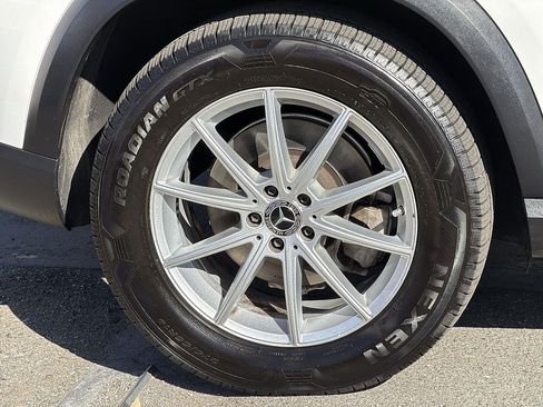 Used 2024 Mercedes-Benz GLE 450e 4MATIC image 33