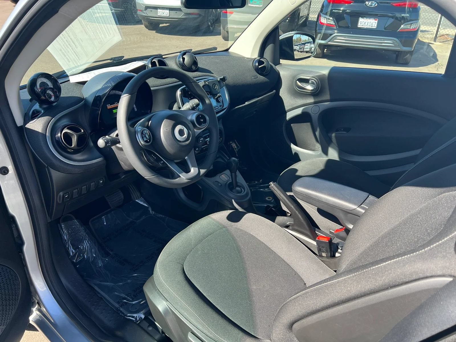 Used 2018 smart fortwo electric drive RWD image 10