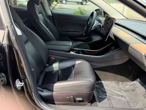 Used 2018 Tesla Model 3 Long Range RWD image 15