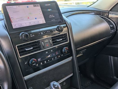 Used 2024 INFINITI QX80 Luxe image 15