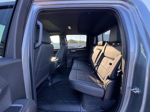 New 2026 Chevrolet Silverado 1500 High Country AWD/4WD image 9