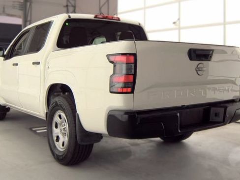 Used 2023 Nissan Frontier S w/ Technology Package RWD image 3