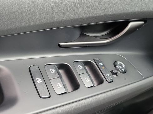 New 2026 Hyundai Elantra Sport FWD image 14