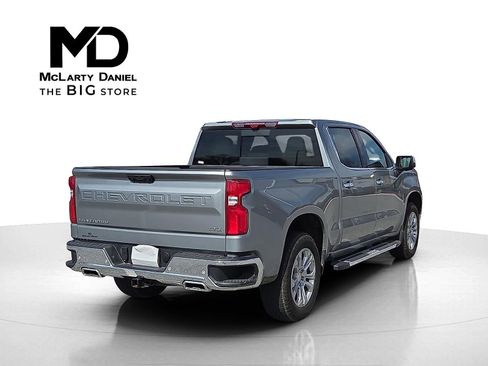 Used 2025 Chevrolet Silverado 1500 LTZ image 5