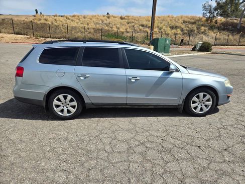 Used 2007 Volkswagen Passat 2.0T FWD image 18