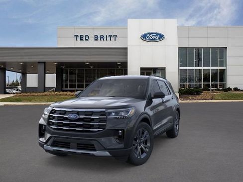 New 2026 Ford Explorer Active w/ Active Comfort Package image 3