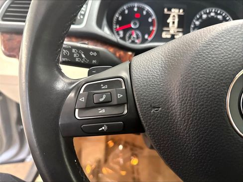 Used 2013 Volkswagen Passat 3.6 SEL Premium FWD image 14
