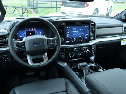 New 2025 Ford F150 Lariat w/ Equipment Group 502A High