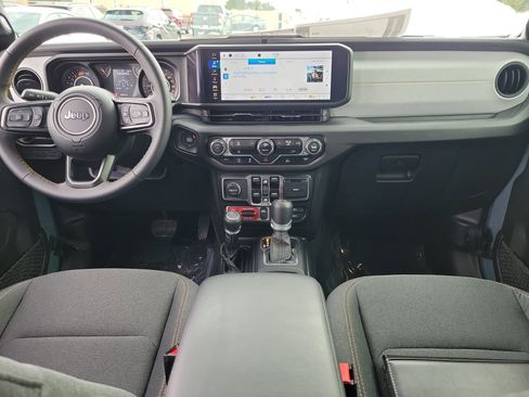 Used 2024 Jeep Wrangler Willys image 9