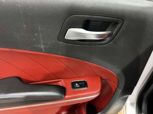 Used 2017 Dodge Charger SXT w/ AWD Plus Group image 28