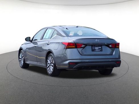 Used 2025 Nissan Altima 2.5 SV FWD image 7