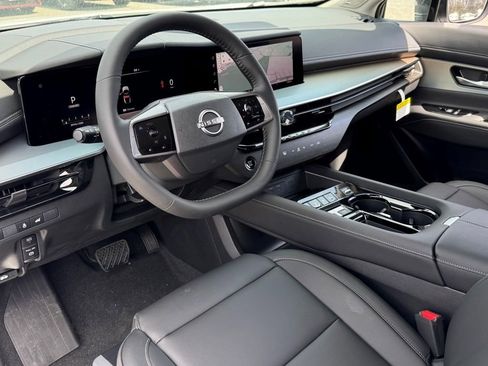 New 2025 Nissan Murano SL image 14