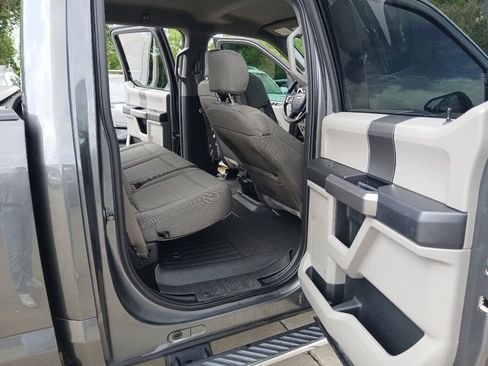 Used 2019 Ford F150 XLT w/ Equipment Group 302A Luxury AWD/4WD image 18