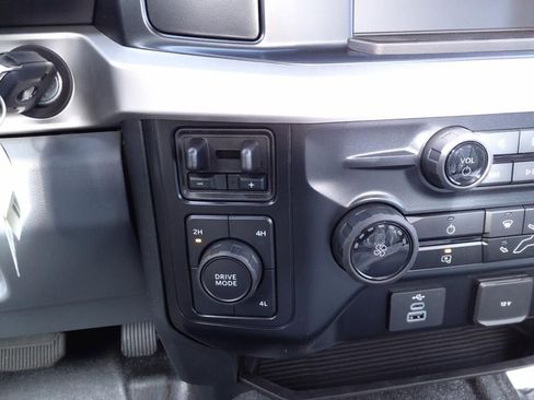 New 2024 Ford F550 4x4 Regular Cab Super Duty image 16