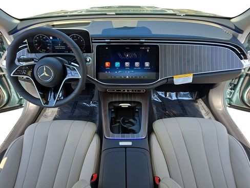 New 2026 Mercedes-Benz E 350 4MATIC Sedan image 9