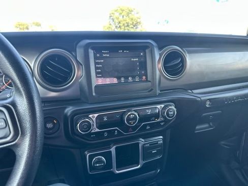 Used 2023 Jeep Wrangler Sport AWD/4WD image 30