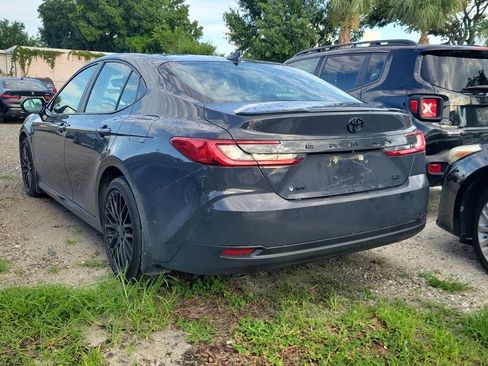 Used 2025 Toyota Camry LE w/ Convenience Package FWD image 4