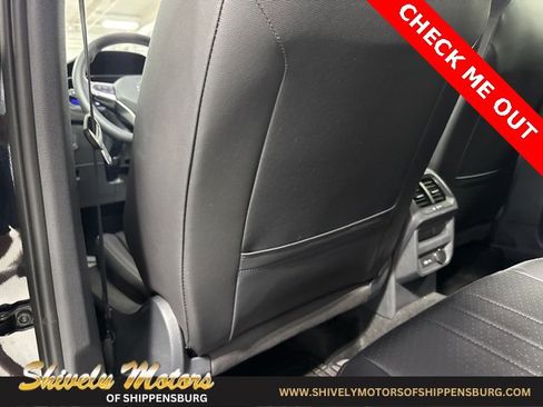 Used 2024 Volkswagen Tiguan SE image 26