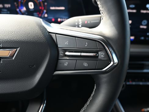 Used 2024 Chevrolet Traverse LT image 20