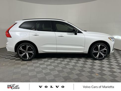 Used 2023 Volvo XC60 B5 Ultimate w/ Climate Package image 10