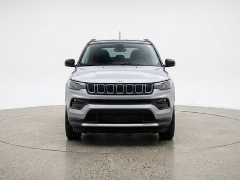 Used 2025 Jeep Compass Limited image 2