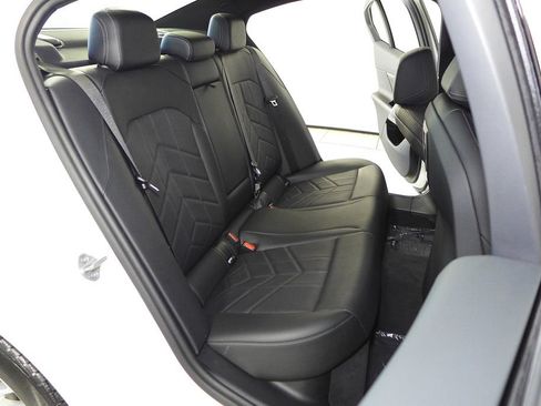 Used 2024 BMW 530i w/ Convenience Package RWD image 20