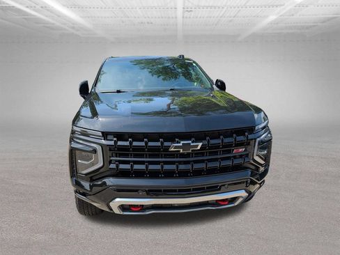 Used 2025 Chevrolet Tahoe Z71 w/ Comfort Package AWD/4WD image 25