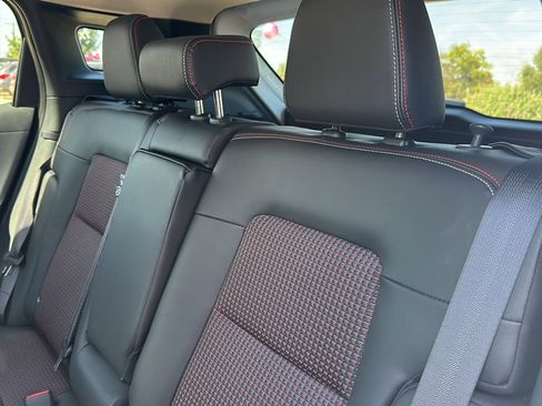 New 2026 Nissan Kicks SR image 16