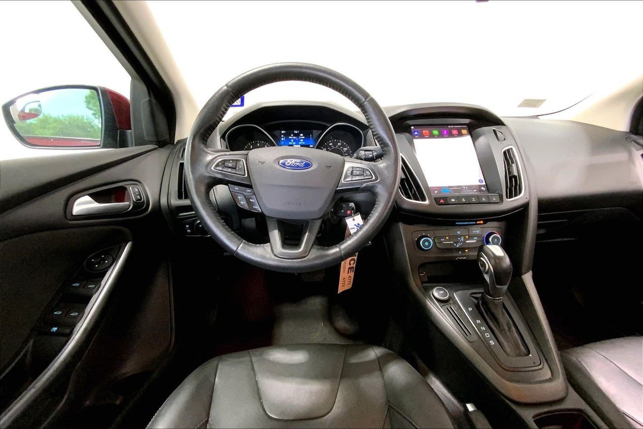 Used 2015 Ford Focus SE w/ Equipment Group 201A FWD image 14
