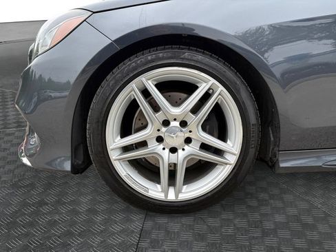 Used 2014 Mercedes-Benz E 350 4MATIC Sedan image 13