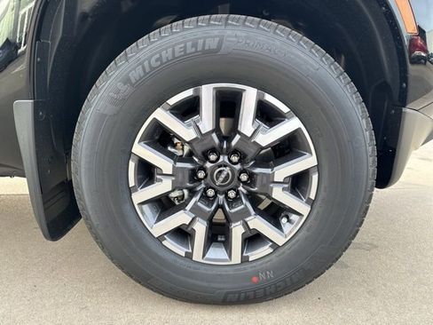 New 2026 Nissan Frontier SV w/ SV Convenience Package AWD/4WD image 4