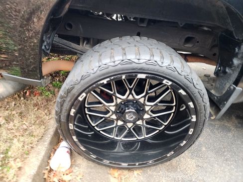 Used 2022 Chevrolet Silverado 1500 Custom w/ Safety Confidence Package image 9