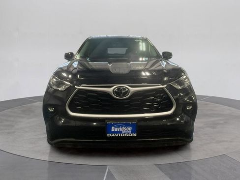 Used 2023 Toyota Highlander L image 10