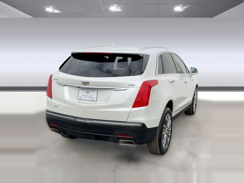 Used 2017 Cadillac XT5 Premium Luxury w/ Driver Assist Package image 7