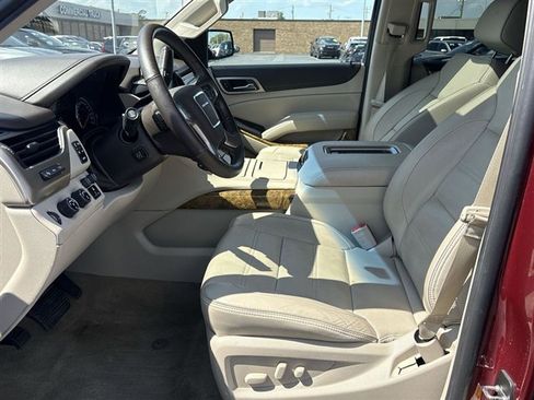 Certified 2017 GMC Yukon XL Denali w/ Open Road Package AWD/4WD image 19
