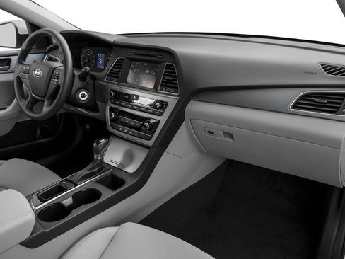 Used 2016 Hyundai Sonata SE FWD image 18