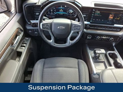 Used 2023 Chevrolet Silverado 1500 LT Trail Boss AWD/4WD image 3
