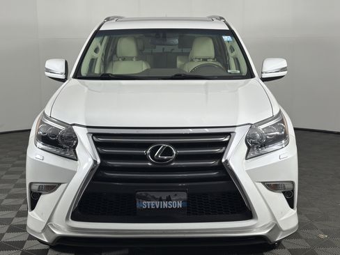 Used 2019 Lexus GX 460 Luxury w/ Sport Design Package AWD/4WD image 2