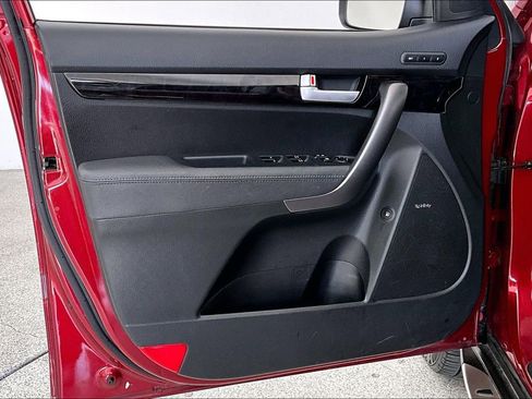 Used 2015 Kia Sorento SX image 21