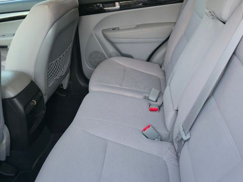 Used 2014 Kia Sorento LX AWD/4WD image 8