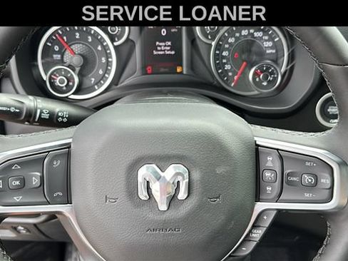 Used 2025 RAM 1500 4x4 Crew Cab image 11