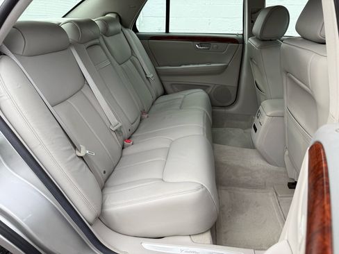 Used 2006 Cadillac DTS image 38