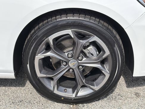 Used 2024 Chevrolet Malibu LT FWD image 9